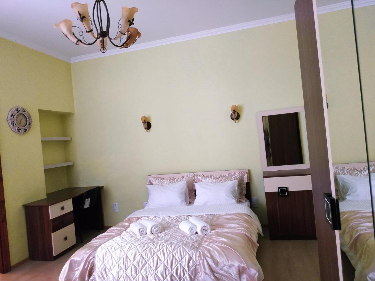 Lviv City Apartment Exterior photo